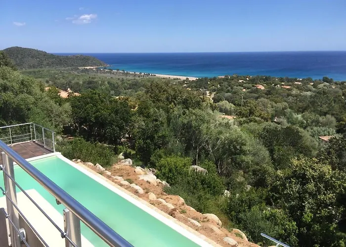 Avec Vue Et Piscine A Debordement ゾンザ