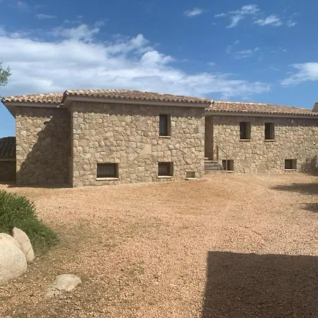 Avec Vue Et Piscine A Debordement Villa *