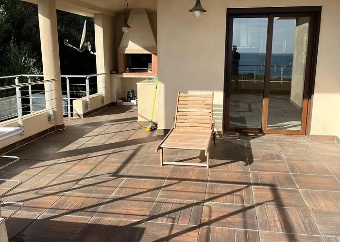 Avec Vue Et Piscine à Débordement * Zonza