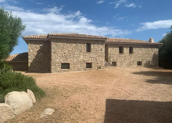 Avec Vue Et Piscine A Debordement Villa *
